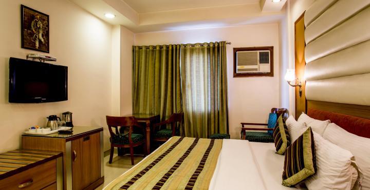 Hotel Bharat Continental Yeni Delhi Dış mekan fotoğraf